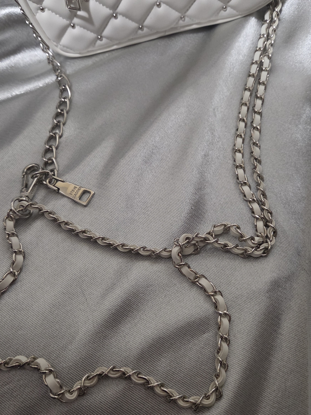 Steve Madden White Quilted Crossbody Bag with Silver Chain - Picture 5 of 5